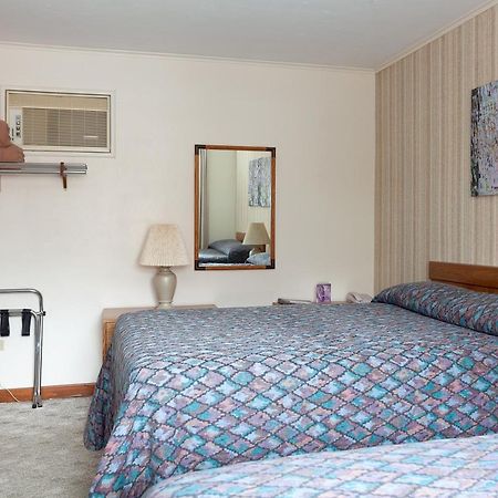 Town & Country Motor Inn Lake Placid Esterno foto